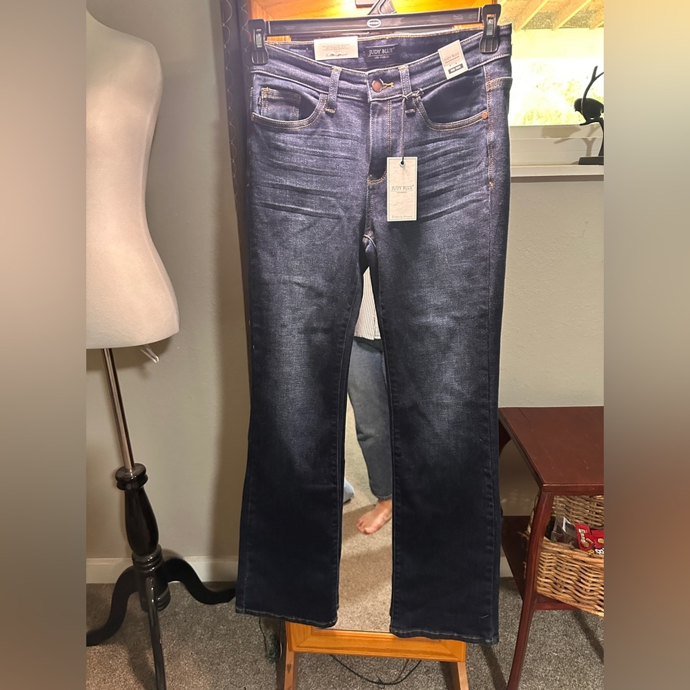 Judy Blue Mid Rise Bootcut Dark Wash Jeans contrast stitching JB82361dk